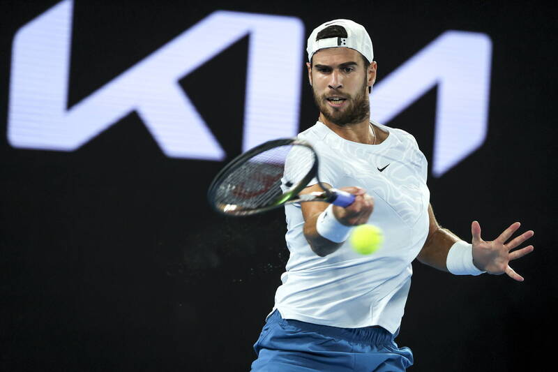 澳網》打到第三盤對手傷退俄羅斯哈查諾夫率先挺進男單4強- 自由體育