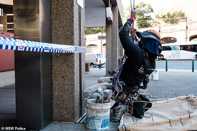 警方表示,在周五早上的可怕事件发生后,公众没有持续的风险