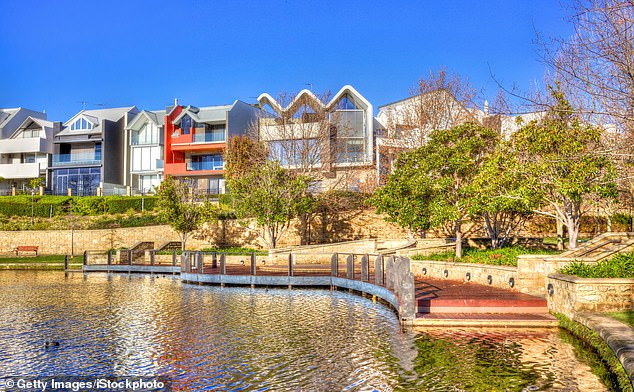 珀斯内西郊区苏比亚科(如图)因其与其他地区、便利设施、餐饮场所和商店的连通性而成为全国最适宜居住的地方