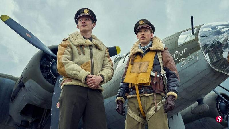 卡勒姆特纳（左）与奥斯汀巴特勒（右）主演的《空战群英》，讲述二战时期美国空军的壮烈事迹。（互联网）