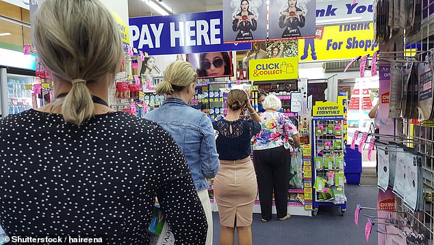 顾客仍然可以在 Chemist Warehouse 使用卡或现金付款