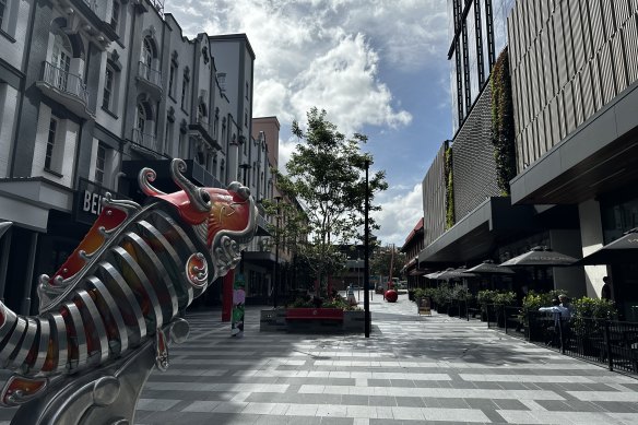 A shadeless Chinatown Mall in Fortitude Valley, without the canopy.