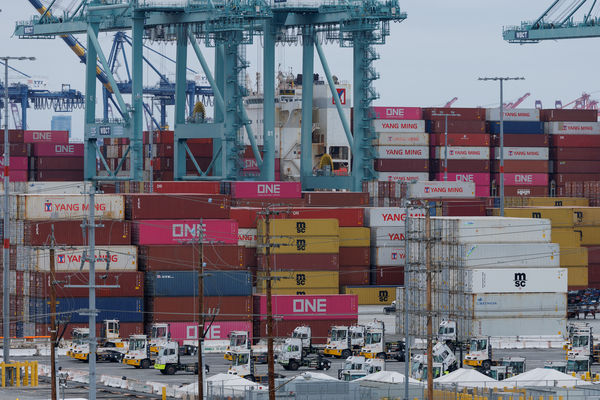 ▲▼美国加州洛杉矶港（Port of Los Angeles）的货柜与货船。关税，港口，航运，贸易，海运。（图／路透）