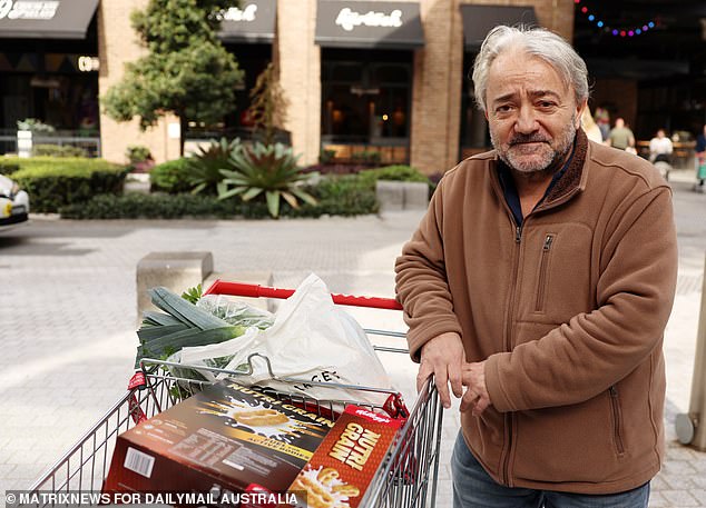 Angelo makes $300 worth of groceries for himself and his mum stretch across two weeks