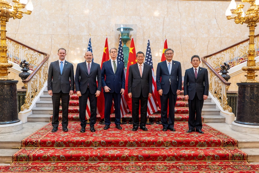 各国记者关注美中这一关税会谈。