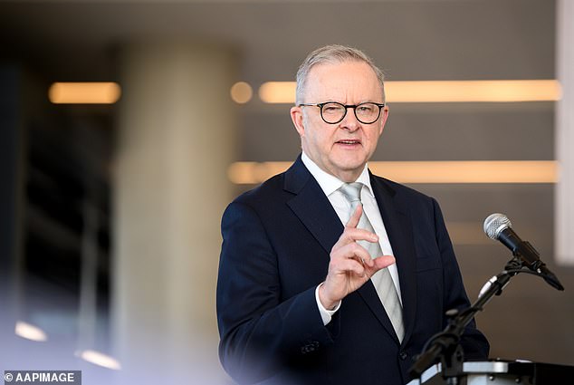 此次加薪将使 Anthony Albanese 的薪水增加 15,000 美元，这与 3 月份的通货膨胀率相符