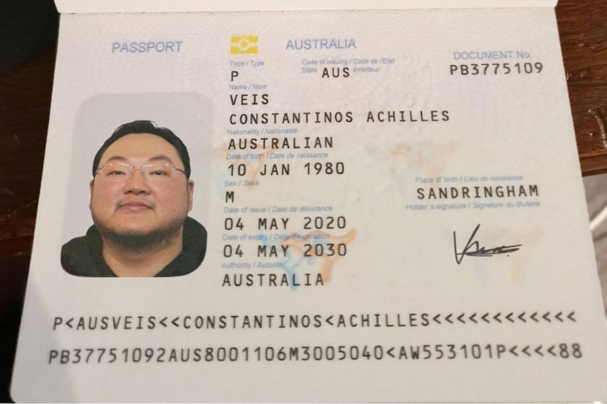 A photo of an alleged fake Australian passport photo page