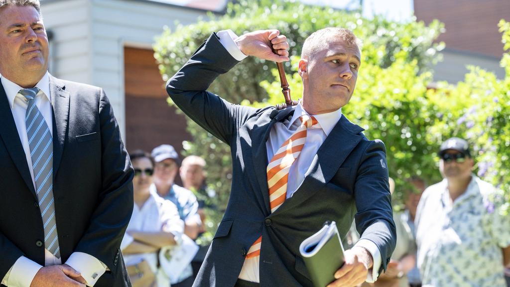 Weekend Photography for Sunday Telegraph Auction Coverage