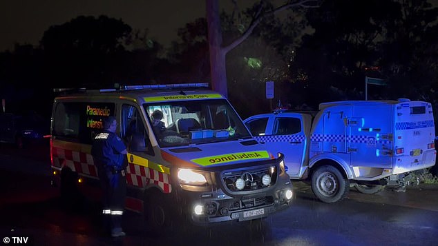 他在事故中胸部多处受伤，最终在医院去世