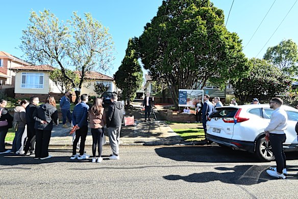 Many bidders intended to knock the home down.