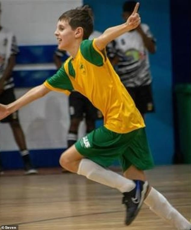 人们一直记得杰克是泰坦篮球界和角斗士足球俱乐部的重要成员,同时也是一名热衷的五人制足球运动员