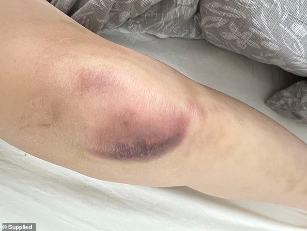 Babbie 声称,当她敲厕所门时,她并不是想挑起肢体冲突