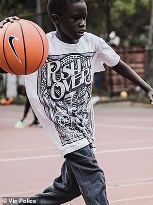 达乌·阿库恩,15岁