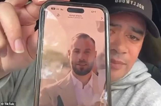 绑架事件发生后，改过自新的黑帮分子彼得·瓦尤苏在社交媒体上发文，呼吁释放阿尤布，并悬赏价值8万美元的黄金。