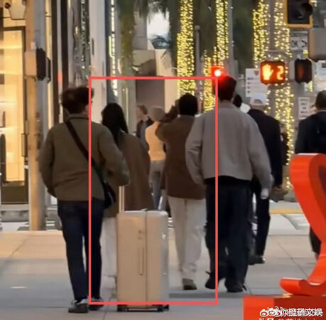 ▲▼林俊杰疑情侣装放闪被目击！小20岁绯闻女友背景起底。（图／翻摄自微博）