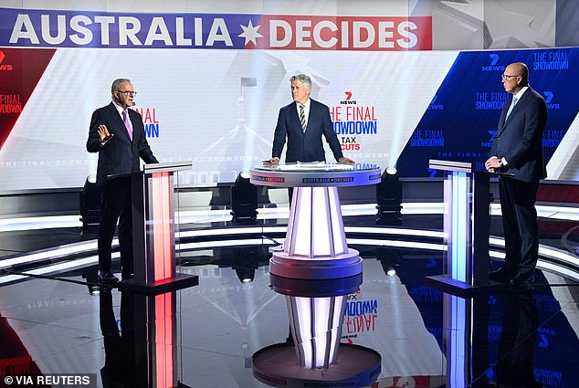 只有8%的选民认为达顿在领导人辩论中表现优于阿尔巴尼斯，这是历史最低纪录。图为他们在四月份由七号新闻台主办的最后一场辩论中的合影。