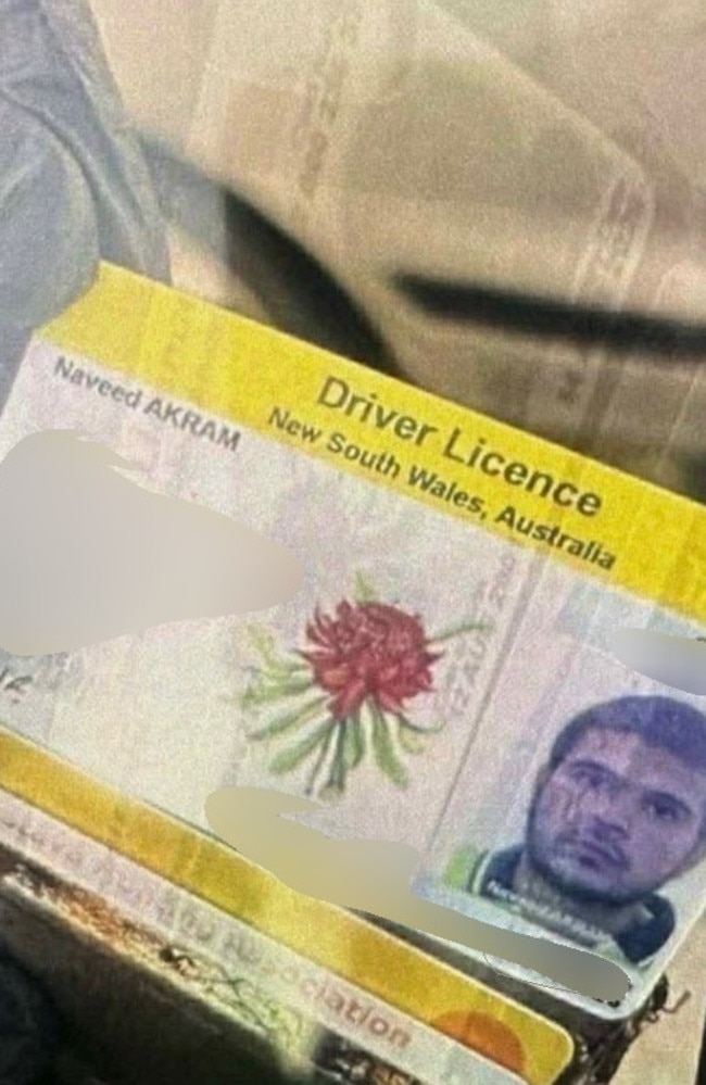 在邦迪海滩开枪的两名男子之一的身份已经确定。