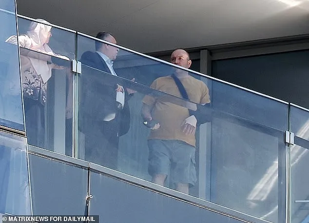 入住$6000/晚酒店却放澳媒鸽子?Bondi英雄被指“临阵脱逃”(组图) - 3