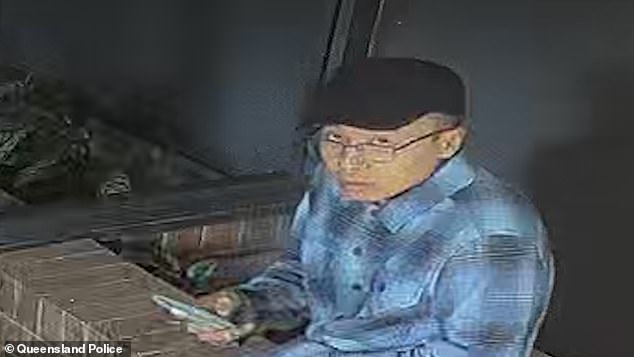 据信该男子为中国公民,事发后立即逃离现场。