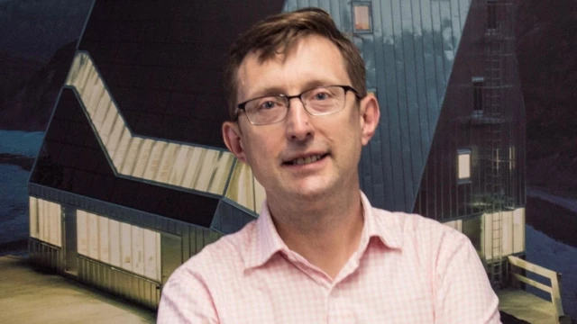 瑞士双重国籍者肖恩·韦斯特（Shaun West）