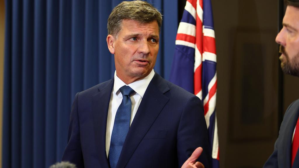 安格斯·泰勒 布里斯班