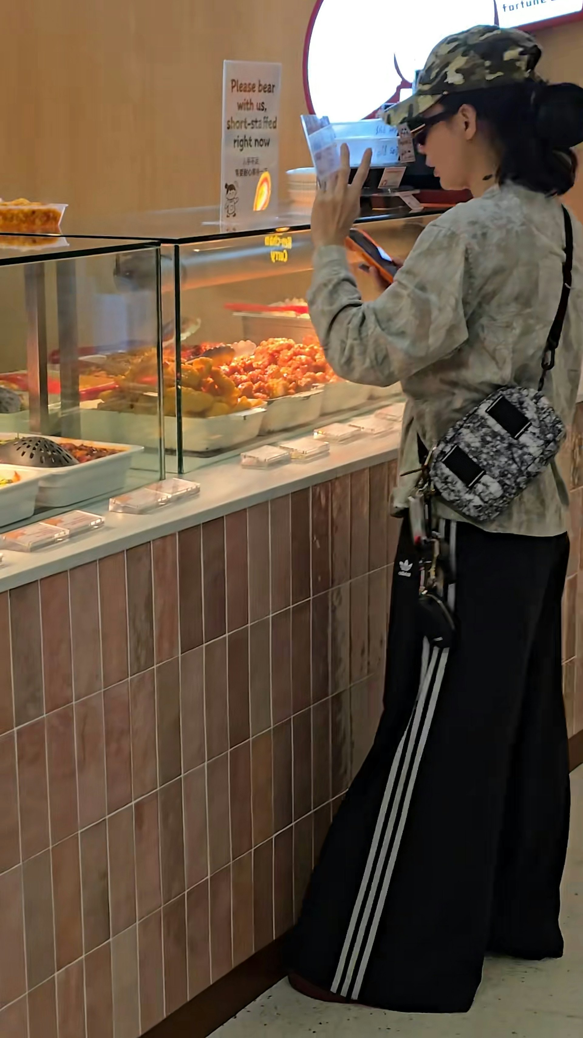 网民于悉尼偶遇张柏芝。(王先森在澳大利亚@小红书)