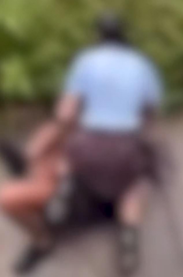 警方已就悉尼一所高中发生的这起涉嫌袭击事件对三名女生提出指控。