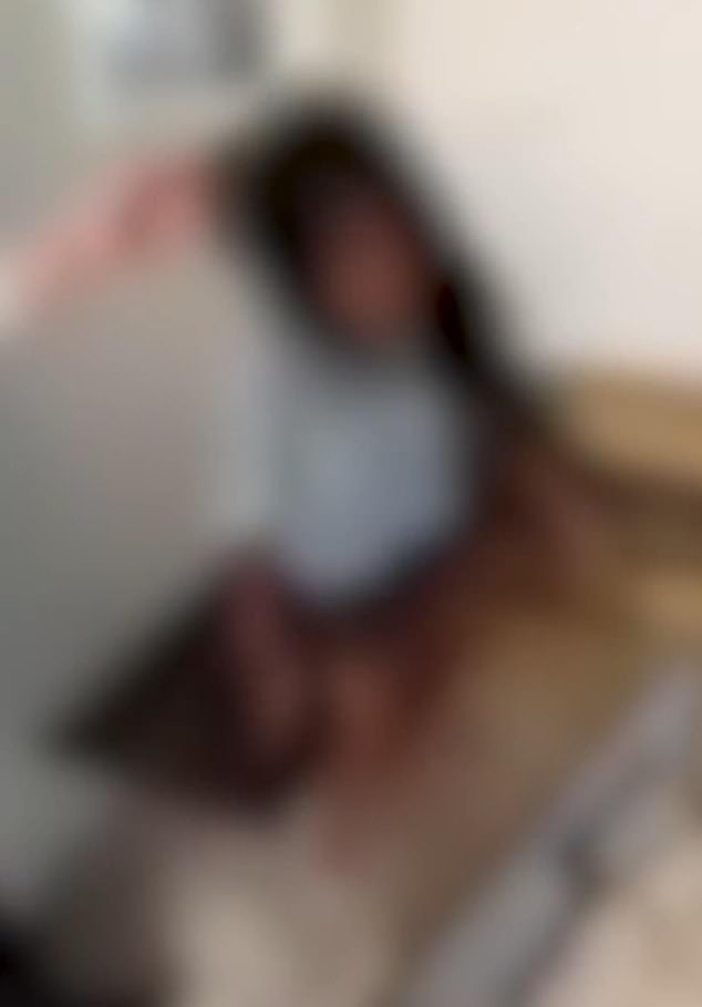 令人不安的视频显示，悉尼西南部一所高中发生了一起疑似袭击事件。