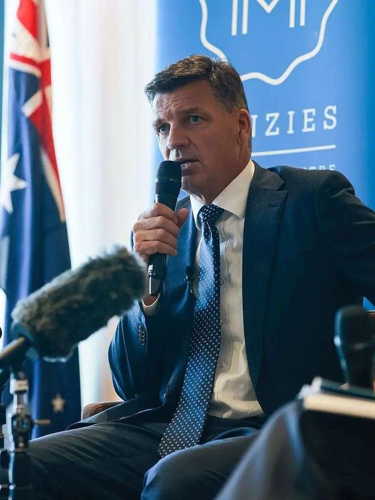 政府数据曝光！澳洲“黑民”数量达7.7万，部分已非法留澳超10年（组图） - 2