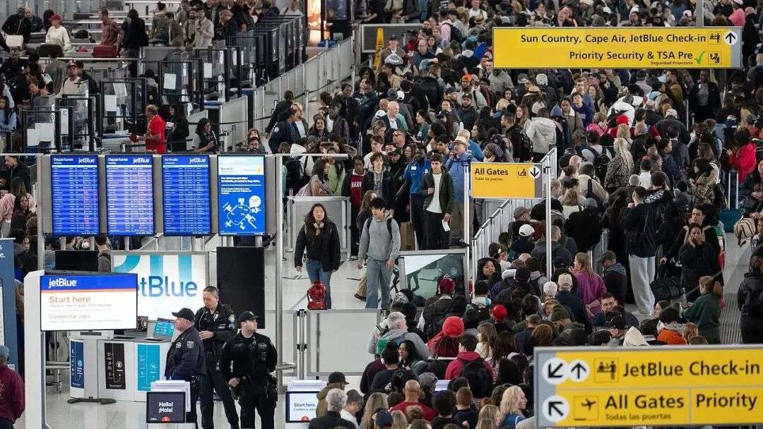 赴美人数暴跌4.8%！大批澳洲游客正涌向亚洲和中国，为何大家不再去美国？ - 2